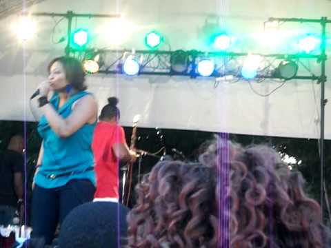 Dauna G ft Sean Chris