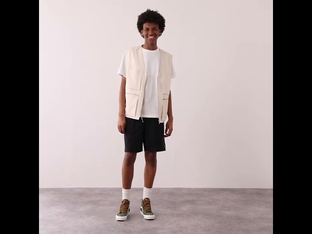 Video : SPORT RANGE RELAXED SHORTS