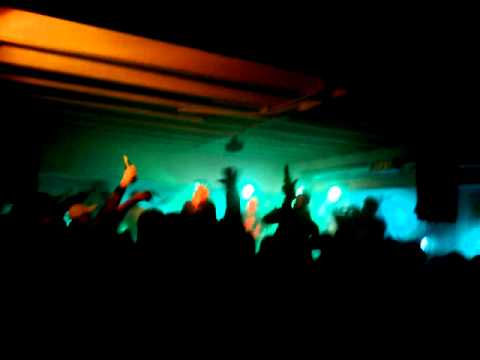 28.01.2012 Underground Pub - Emro i Q - Mocny Towar - Brudna nuta Tych ulic ft. Bu,DNA (Live)