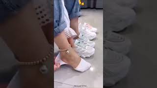 Download lagu Easy Socks hack l Easy trick to make a short socks l THE GLAM STYLE #shorts mp3