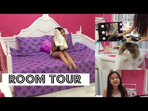 How these Gen Zs built communities from sharing their college lives online