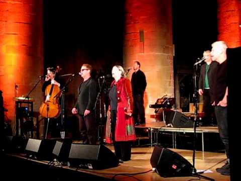 June Tabor & Oysterband - Bright Morning Star - Gloucester Cathedral 19.2.13  6/