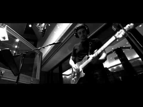 Disney/Pixars CARS 2 - Musikvideo Collision of Worlds feat. Robbie Williams