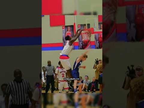 These kids stood no chance against Zion Williamson 😭😭