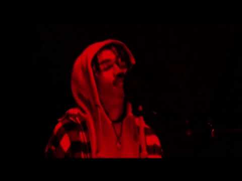 RED ROOMS EP1 : Nousse - "hi im nousse" (Live Performance Video)
