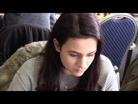 ♗ D16-20  2.3. WFM Anna Vrtiaková - Lucia Liščinská 1/2:1/2