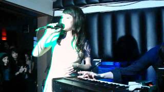 GLASS CANDY Beatific LIVE