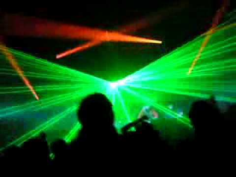 Elektronic invaders avignon 06/02/2010 Guigoo vs Mat  80kw