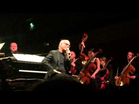 download lagu mp3 mp4 Amsterdam Sinfonietta Ludovico Einaudi, download lagu Amsterdam Sinfonietta Ludovico Einaudi gratis, unduh video klip Amsterdam Sinfonietta Ludovico Einaudi