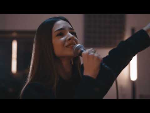 LYZA - Lovers on Mars (Acoustic Session)