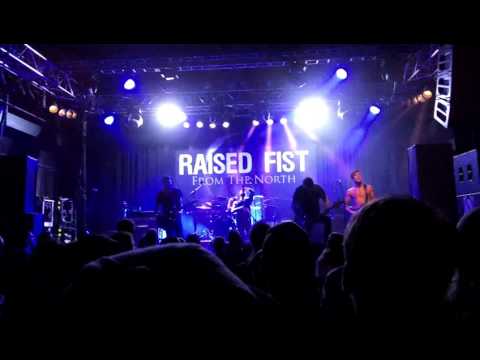Raised Fist live @ Arena Wien (4.10.15)