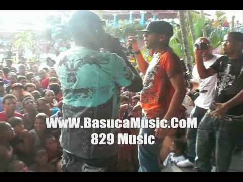 Jhon Distrito & Chombo Pana Black   Pata Voladora + Bainita Roja @ The Twins Pool La Piscina