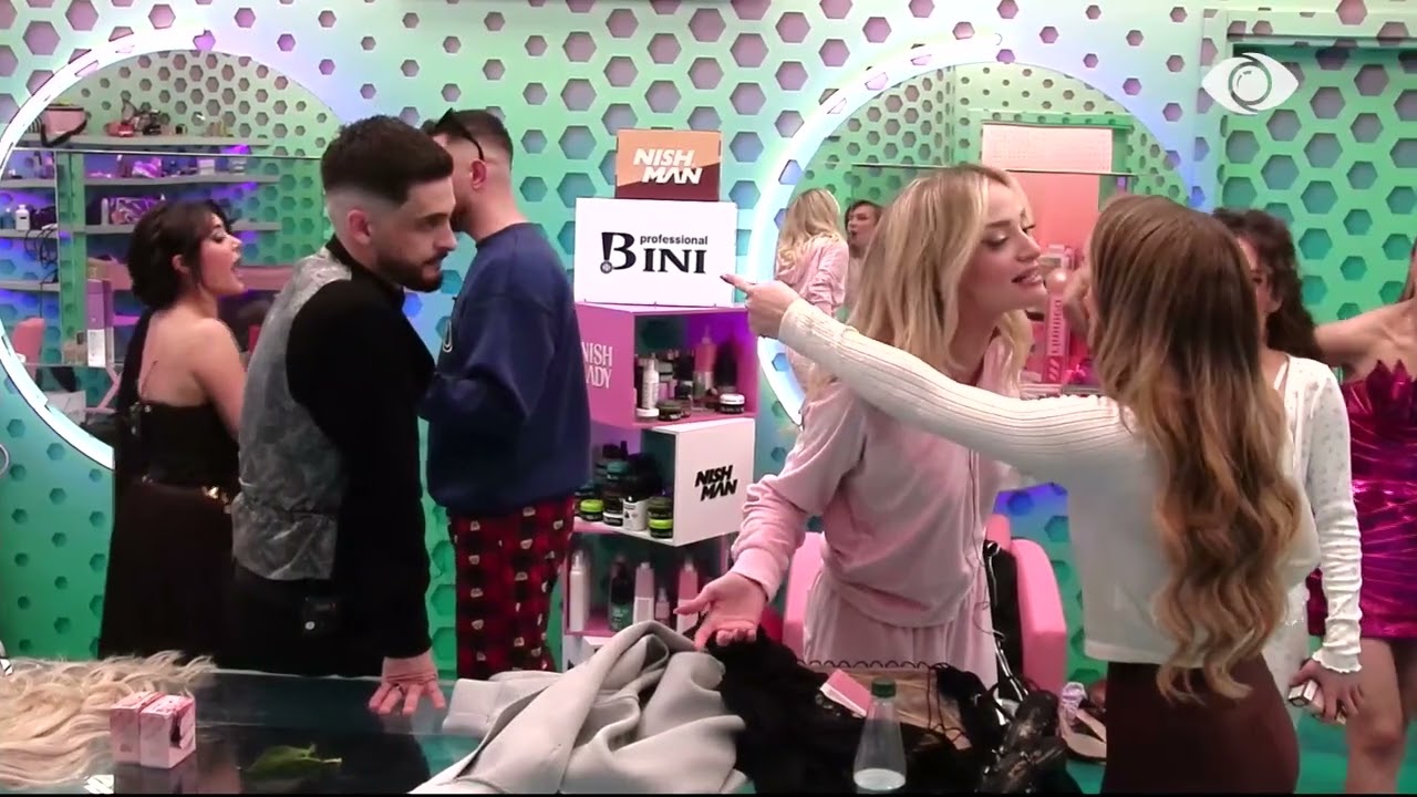 “Nuk është më lojë”/ Greta përplaset ashpër me Juelën për letrën, Selin: Dil jashtë!