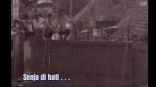 Download lagu Iwan Fals - Mata Dewa mp3