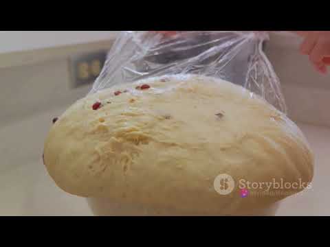 Beginner's Guide to Baking: Mastering the Secrets of Homemade Bread