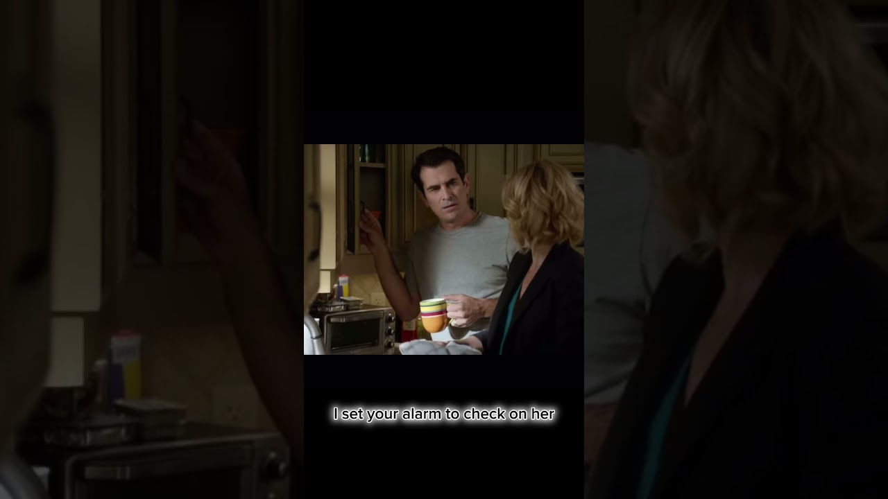 Alex forgets how to read! 📖🤓 #modernfamily