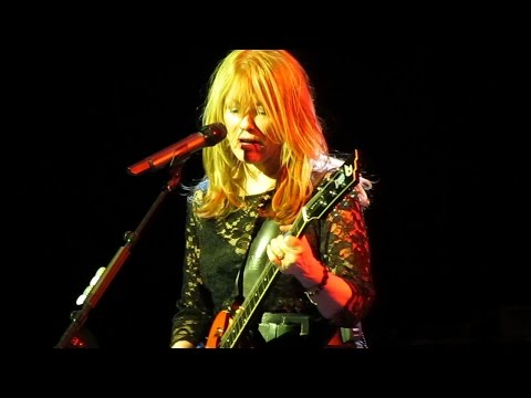 HEART - BLACK DOG  (HD) - Led Zep cover, live from Montreal, 2013.