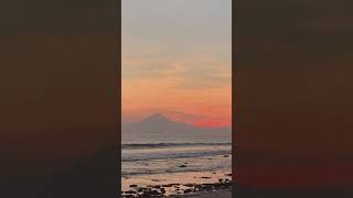 Download lagu Story' wa keren sunset di pantai mp3