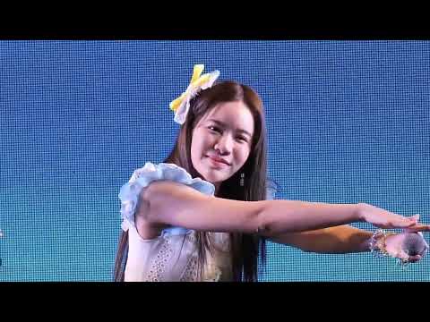 220507 BNK48 Korn - Sayonara Crawl @ BNK48 11th Sayonara Crawl Roadshow Concert [Fancam 4K 60p]