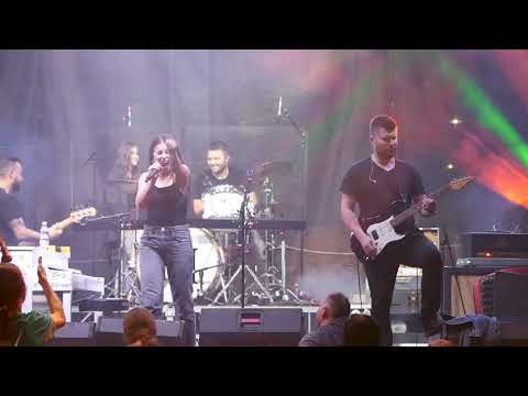 Katarína Knechtová feat. Nikoleta Šurinová - FEA Live at Sered 2019