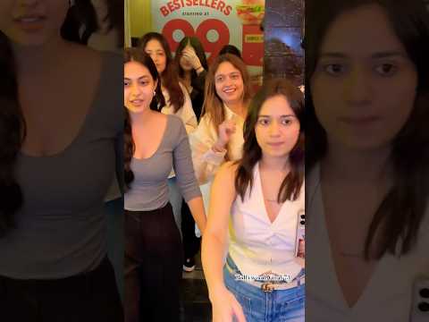 #jannatzubair & #reemshaikh With Mom At Screening 😊 #trendingshorts #ytshorts #shorts