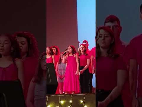 Sofia cantando Noite Feliz - Cantata de Natal 2024 Estúdio Rodolfo Silva - Pederneiras/SP