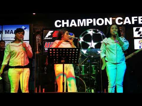 Divamora Sister - "Hot Bahen Au Di Roham" . Suara Melengking Tinggi Trio Gadis Cantik Kota Medan