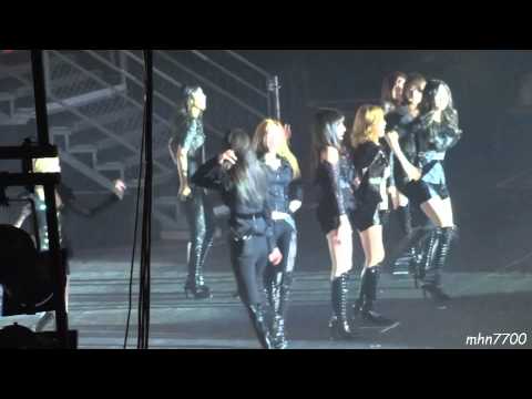 [HD fancam] 120208 SNSD - Medley(훗+Gee) + Mr Taxi + ment + The Boys @ Music Bank Paris