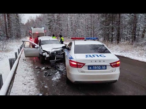 Патрулька ДПС влетела в Логан. Real Video