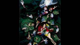 Nil Karaibrahimgil - Seviyorum Sevmiyorum [2009]