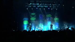 A forma di fulmine - Le Luci Della Centrale Elettrica live Milano