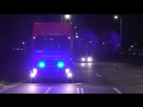 Zeer Grote Brand Brandweer met spoed onderweg naar een Industriebrand Nieuw Zeelandweg in Amsterdam