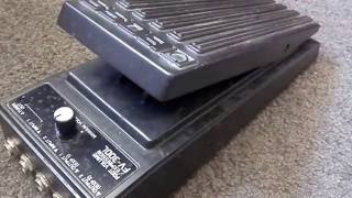 Video thumbnail for Boss FV-300L volume and expression pedal by Gearfacts