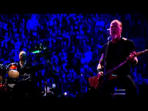 Video thumbnail for Nothing Else Matters [Quebec Magnetic - Live]