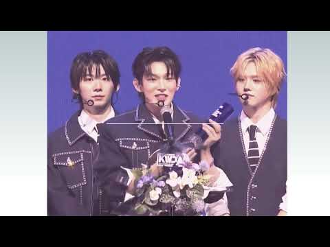 아홉 AHOF Won Super Rookie Award At KWDA 2025