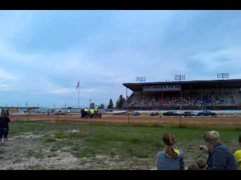 Jerry Hansen jumping his mutt cutts van at UPIR!