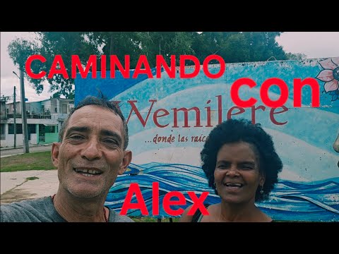 Caminando las calles de guanabacoa.CUBA/La feria 