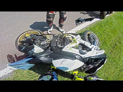 11 MINUTES OF INCREDIBLE, CRAZY, EPIC & UNEXPECTED Motorcycle Moments - Ep. 495