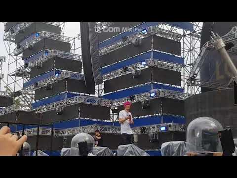 2019 워터밤 서울 루피 나플라 공연중 MKIT RAIN의 WEATHERMEN