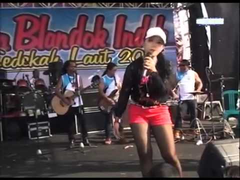 Ratna Antika ~ NGELALI Monata Live Kragan Rembang