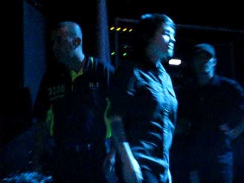 Tegan and Sara - Tegan stops Night Watch as drunk girl is pulled out of audience (Edinburgh)