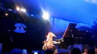 Regina Spektor - Poor Little Rich Boy