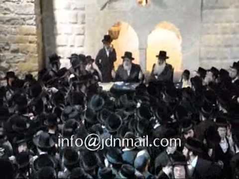 R' Yisroel Hager Of Viznitz In Meron  Lag Baomer  5771