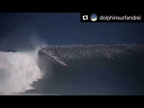 Mr Uluwatu Mega Swell Big Raider Eloy Lorenzo