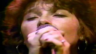 Love Should Be So Kind - Quarterflash (Live 1981)