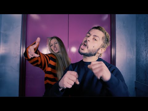 Laura Dsk Ft. Kamikazes - La Puerta de Atrás
