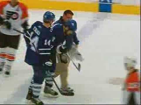 Jim Dowd and Carlo Colaiacovo Collide