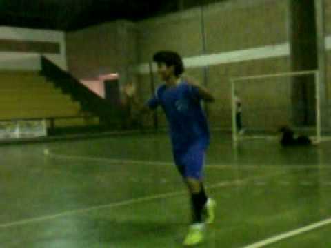 SEIC  imitando  a JÔ