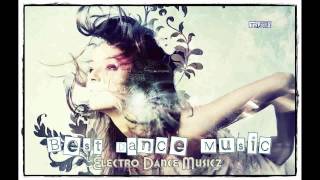 Download lagu Avicii vs. Deniz Koyu - Bong Into Darkness (Hardwell & Dannic MashUp) [HD HQ] mp3