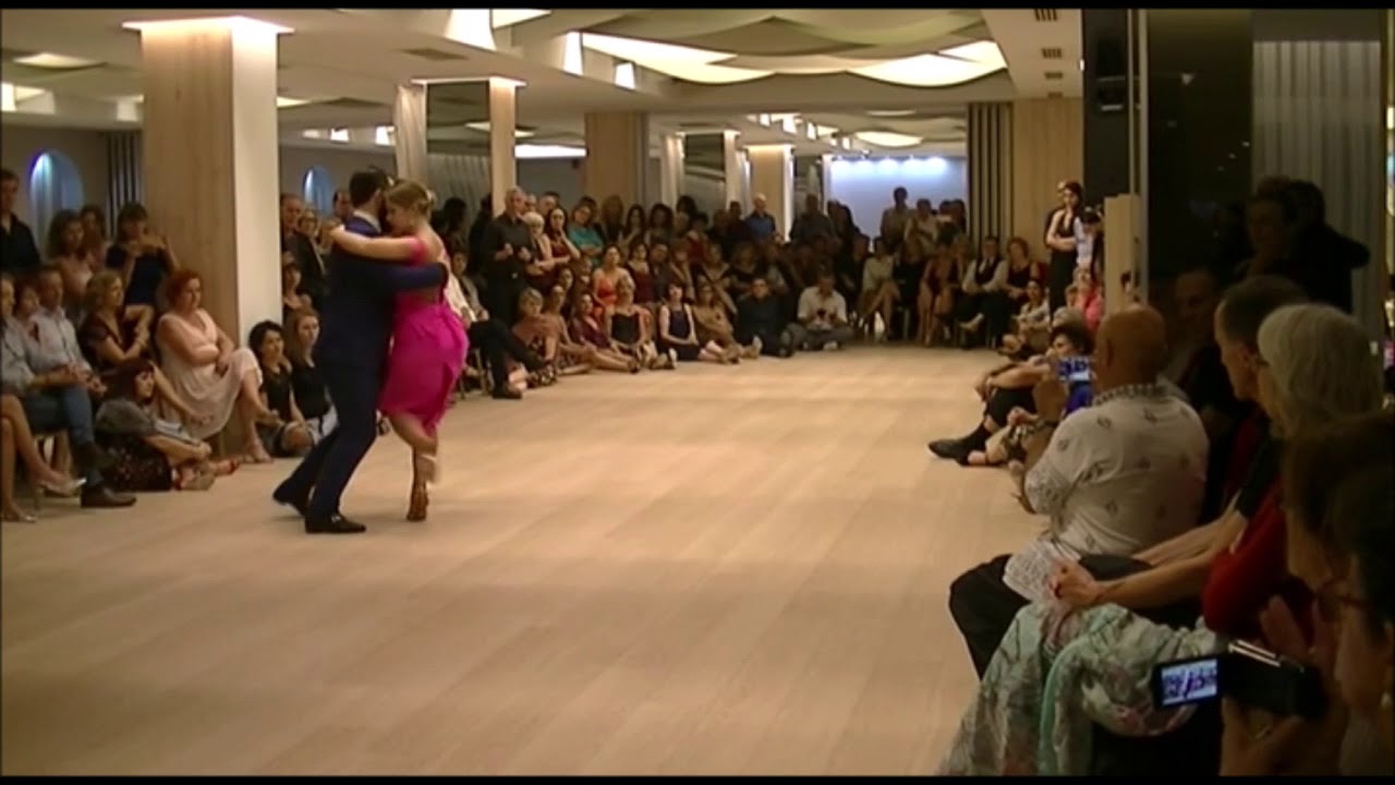 Flor de lino Maja Petrovic y Marko Miljevic